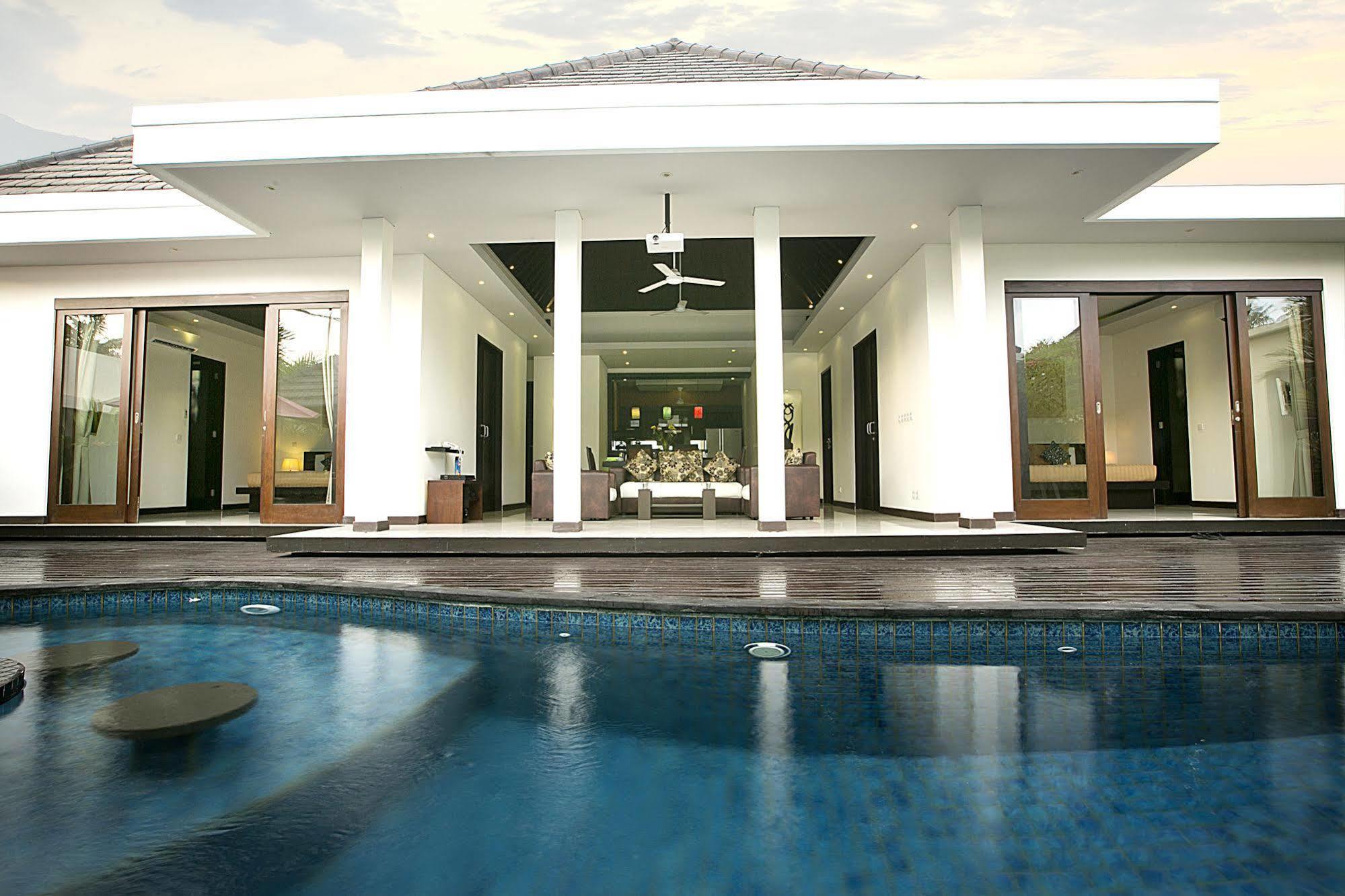 D&G Villas Nusa Dua  Bagian luar foto